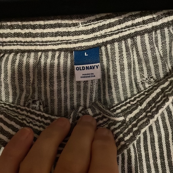 Old Navy Pants - Picture 4 of 4